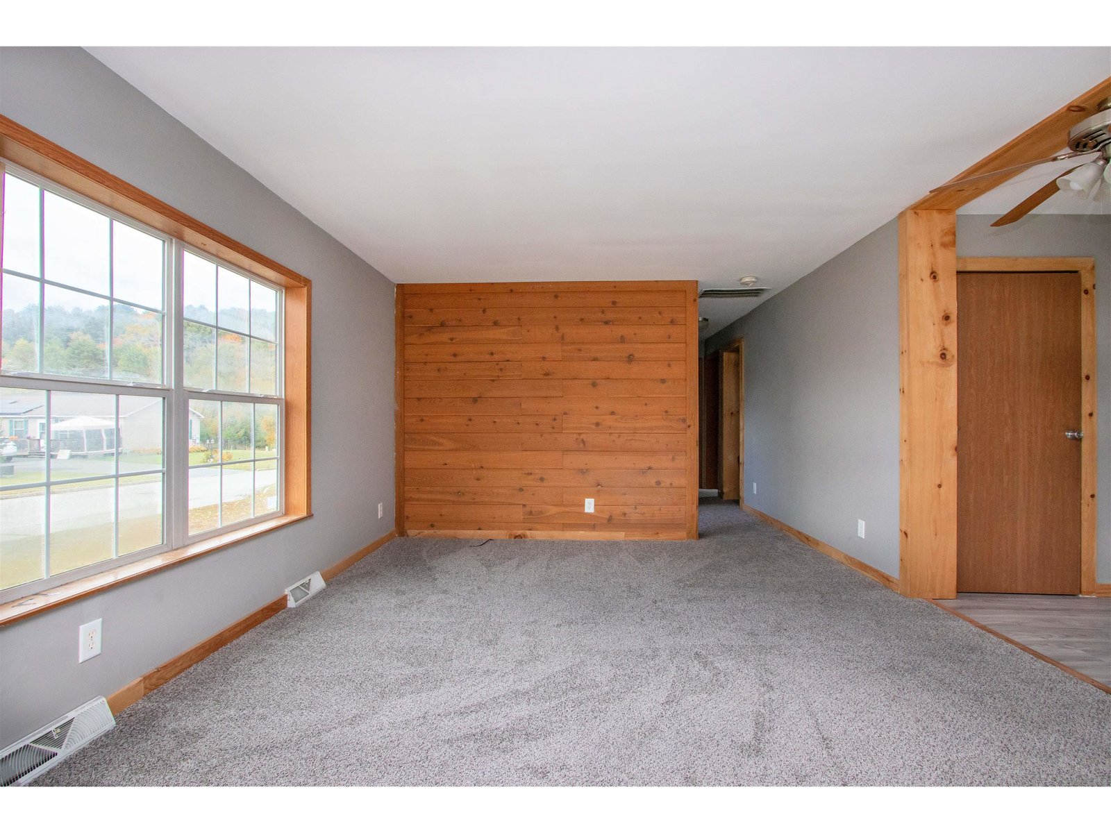 16 Deer Creek Lane