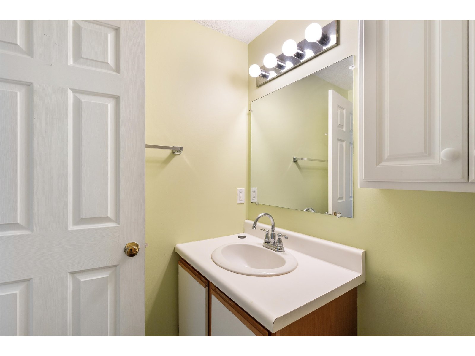 16 Hemlock Ridge Drive, Unit 204
