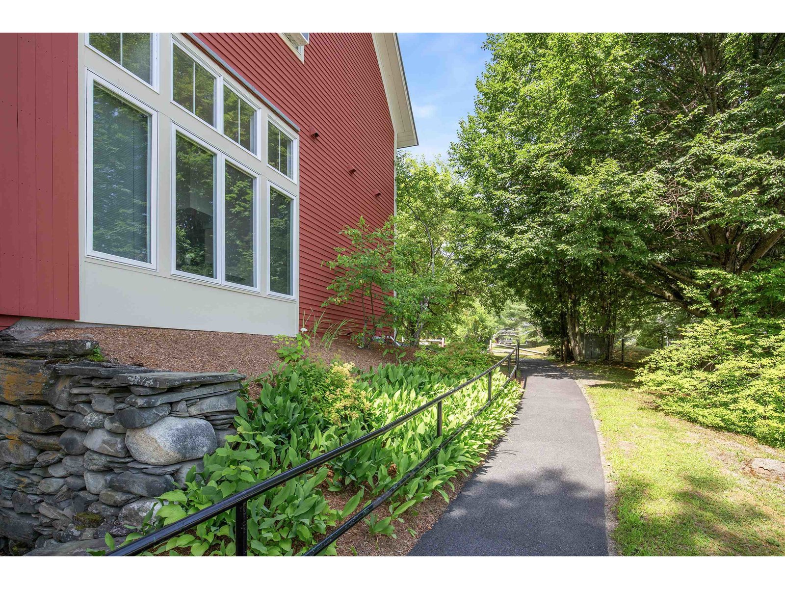 16 Hemlock Ridge Drive, Unit 204