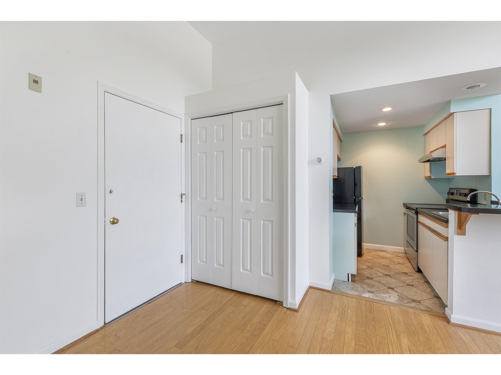 16 Hemlock Ridge Drive, Unit 204