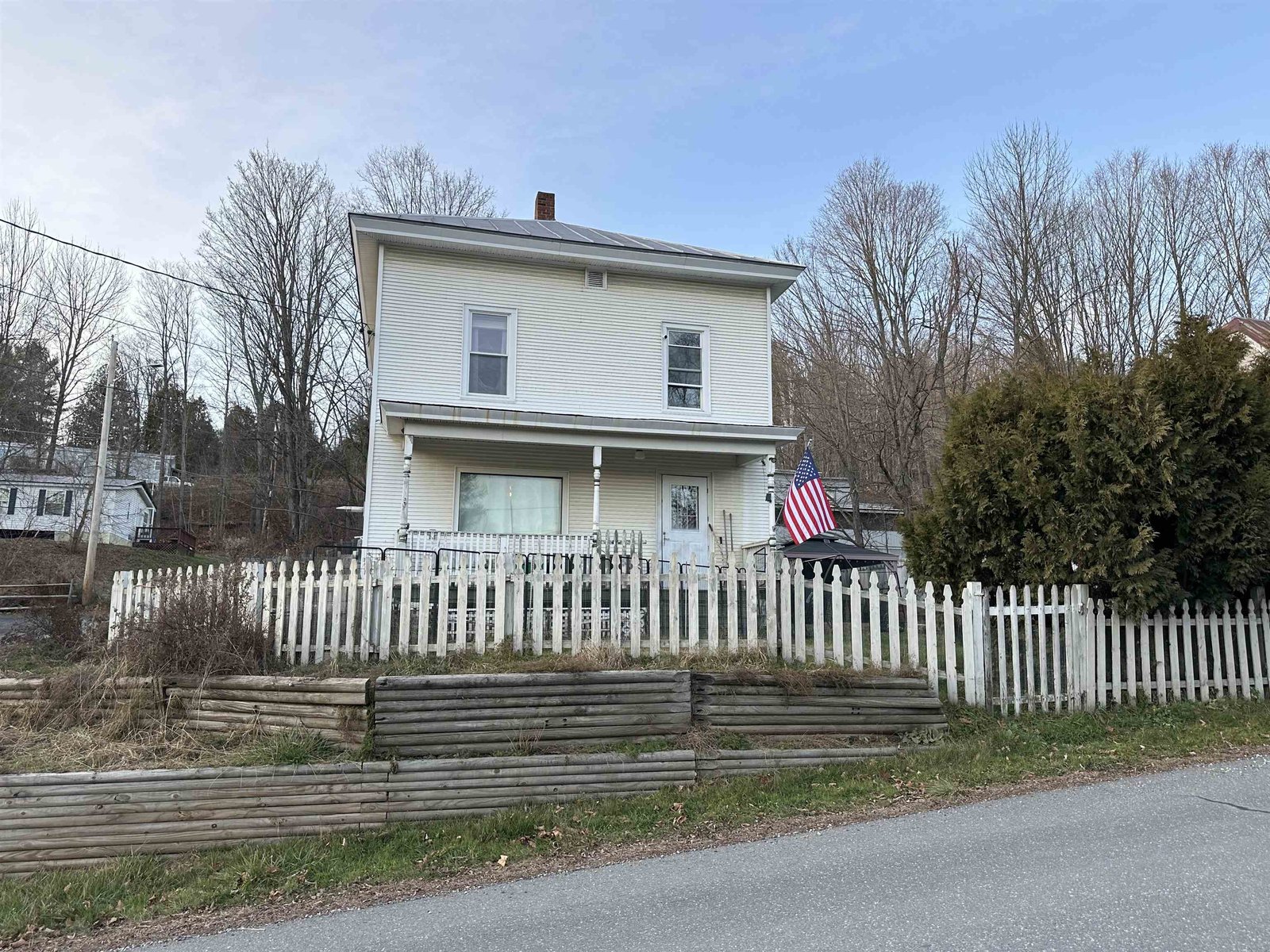 16 Howe Street