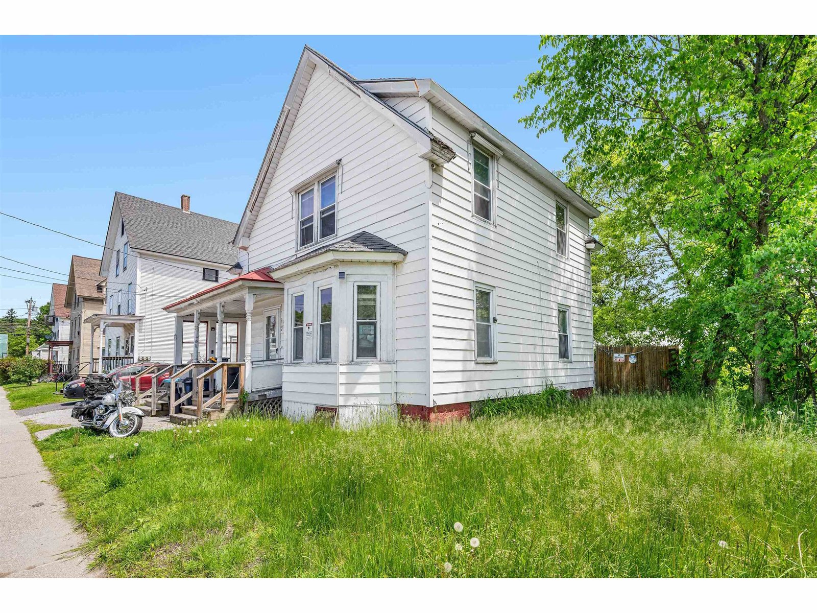 16 Laurel Street