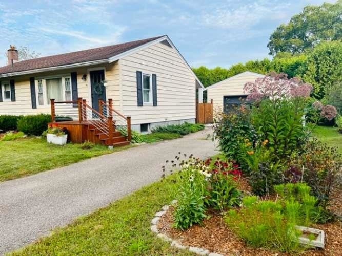 16 Perry Drive