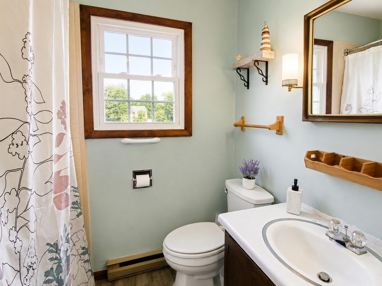 Full Bathroom