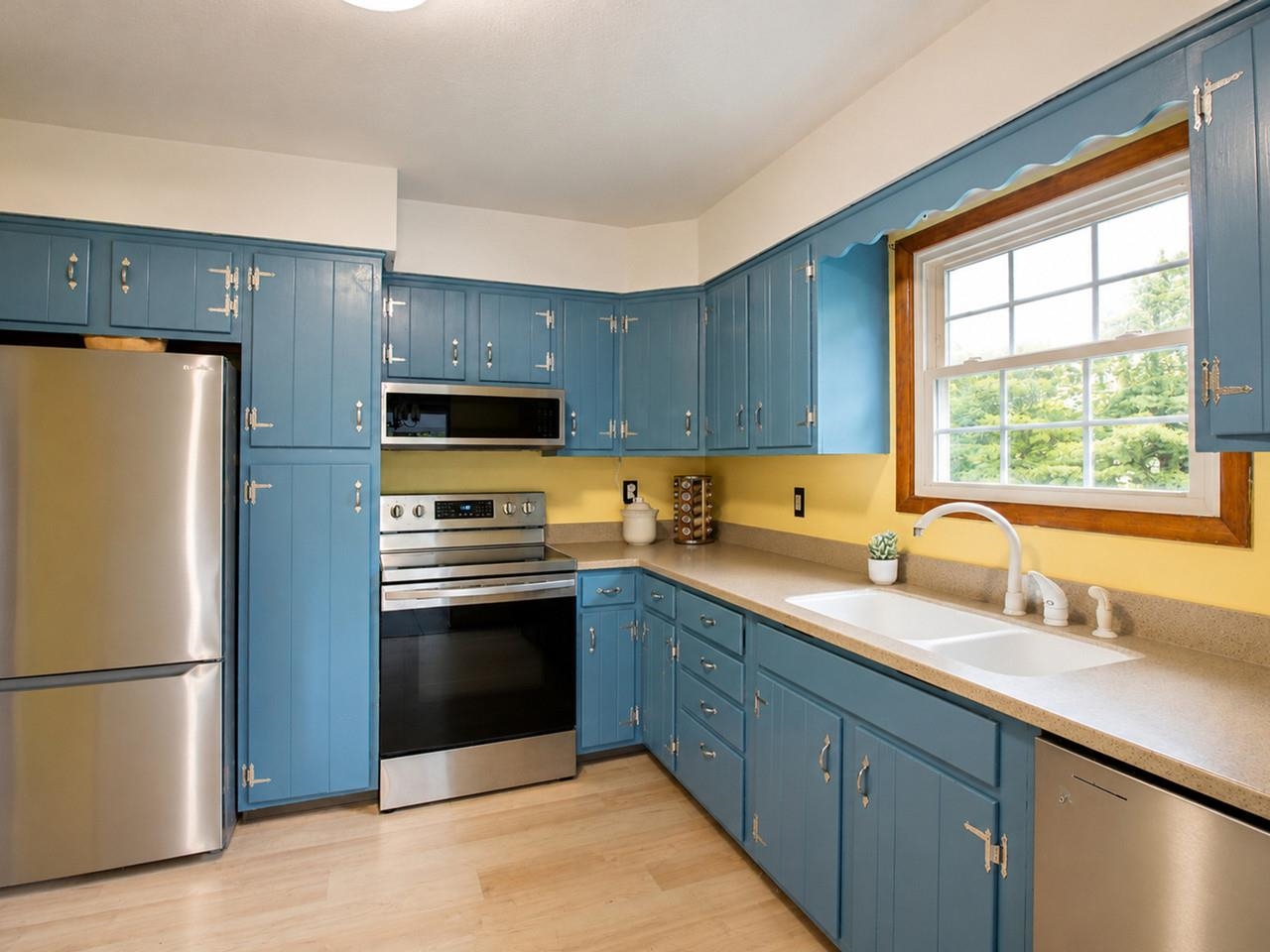 Stainless Kitchen Appliances