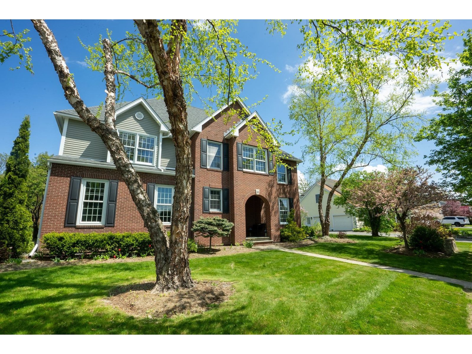 16 Pinnacle Drive, South Burlington