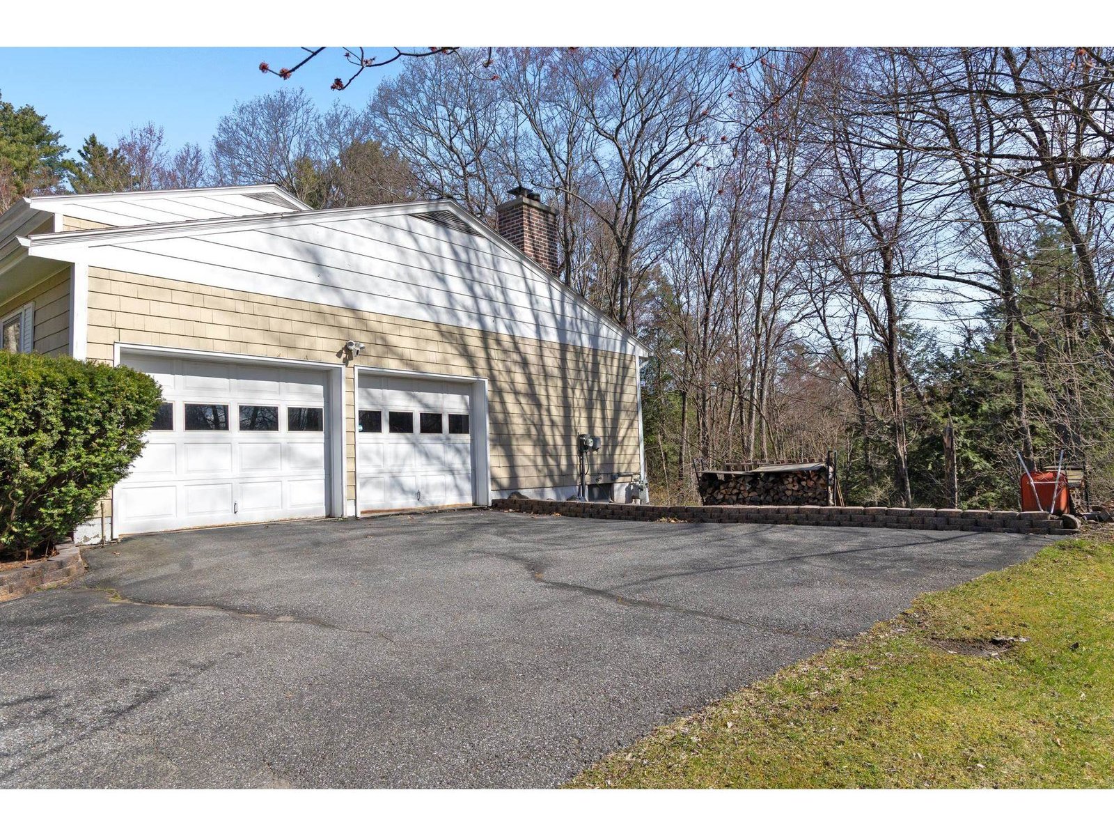 16 Ridge Road