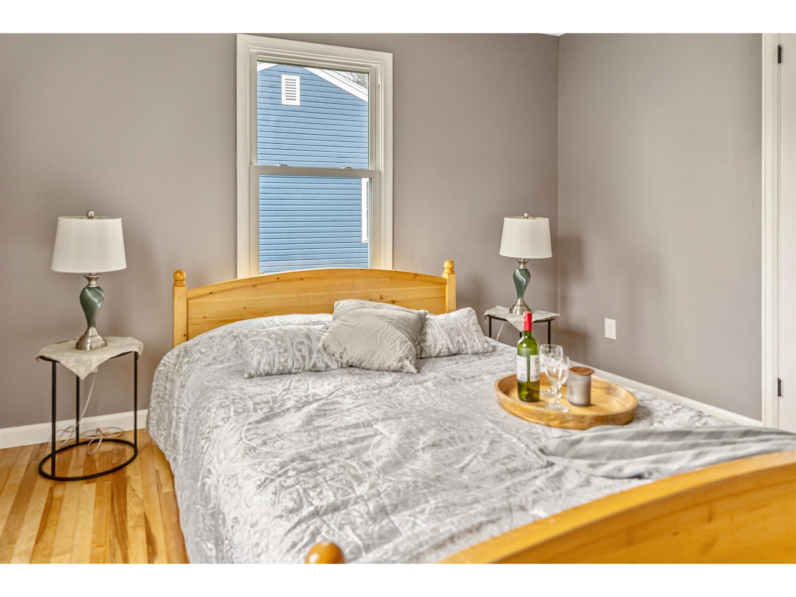16 Seneca Avenue