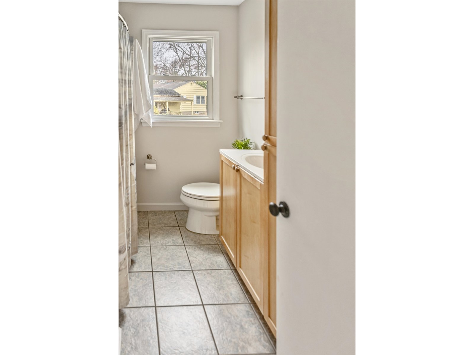 16 Seneca Avenue