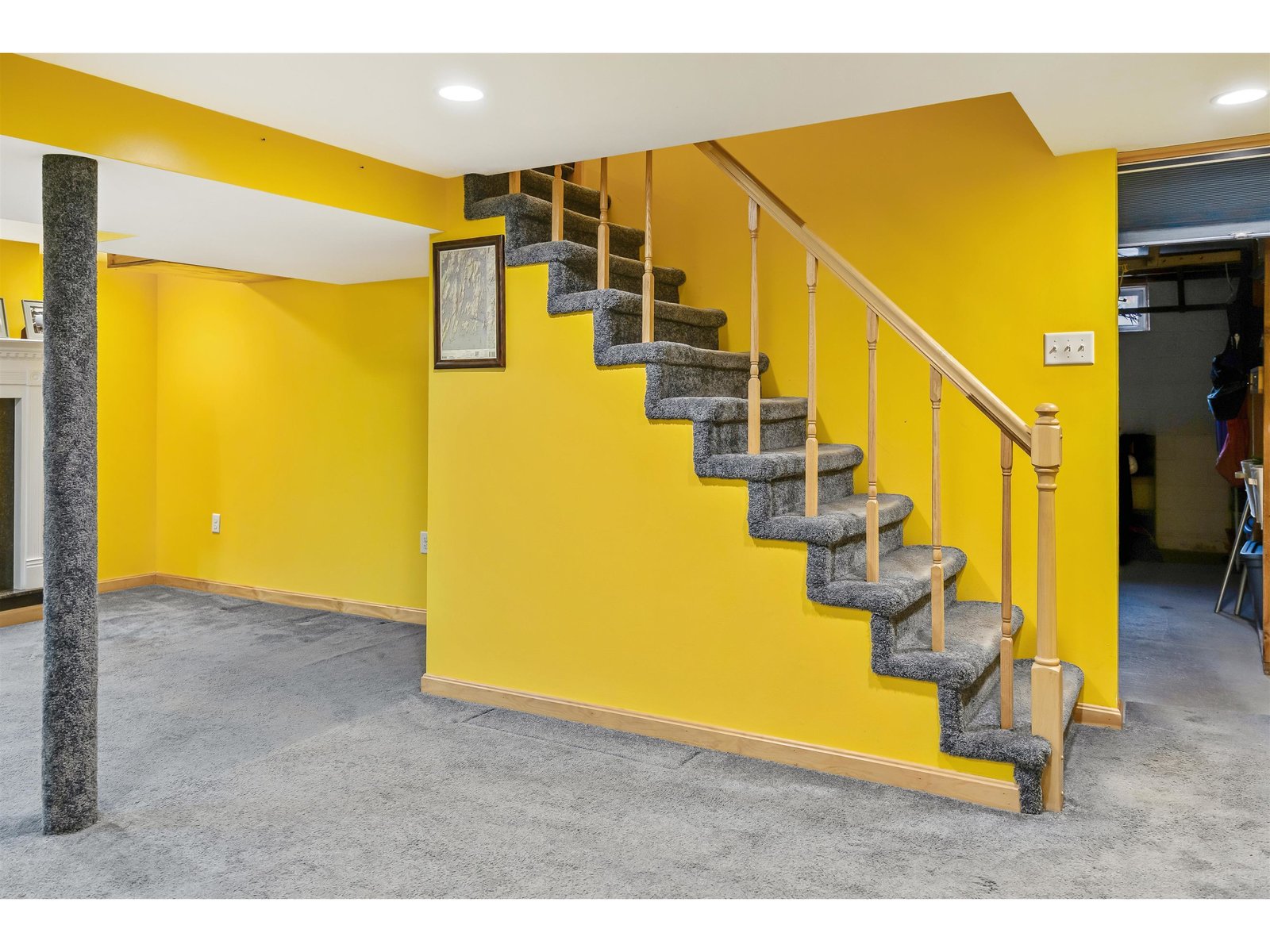 16 Seneca Avenue