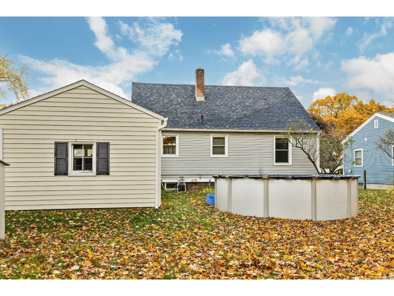 16 Seneca Avenue