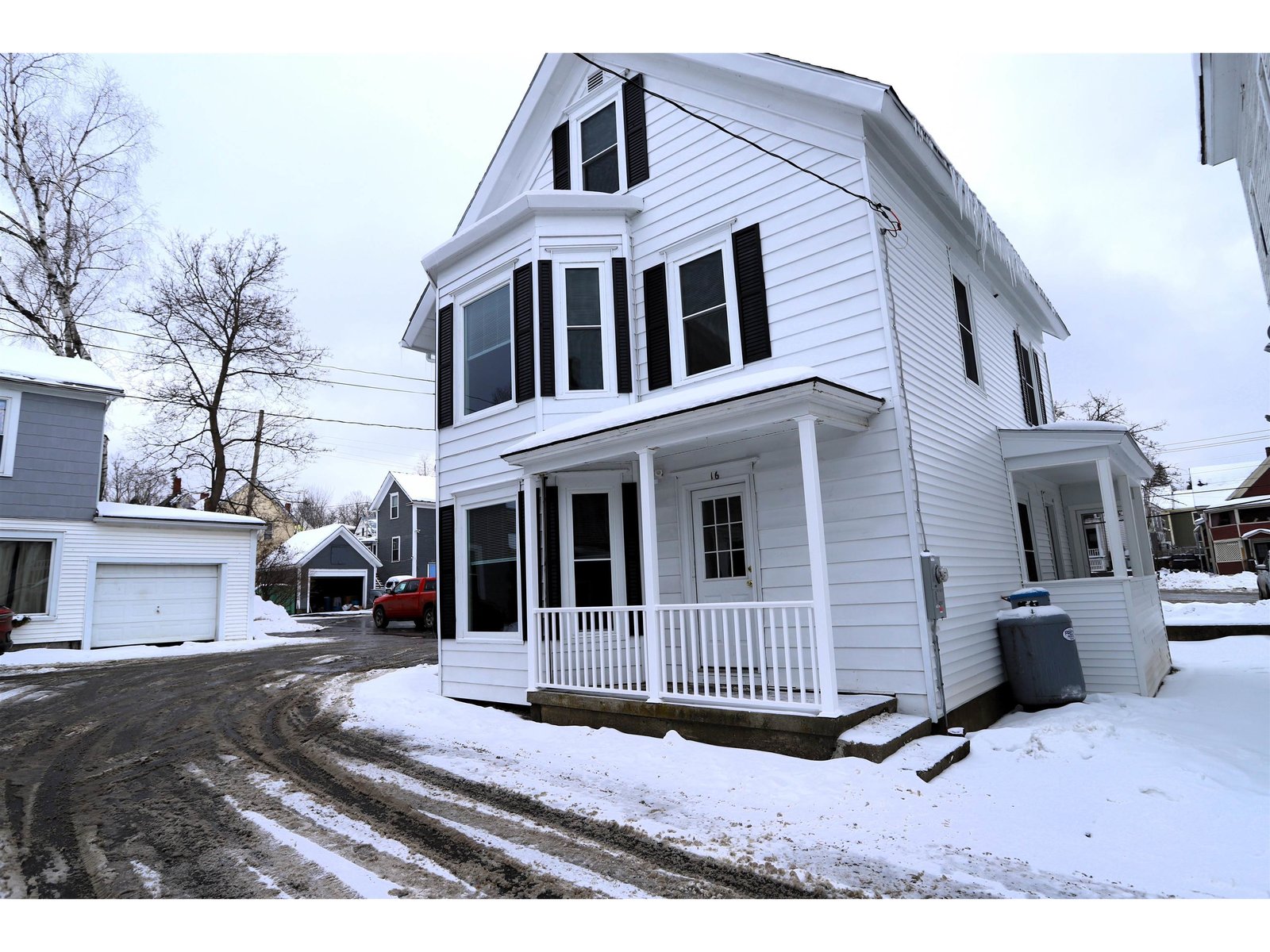 16 Short Street
