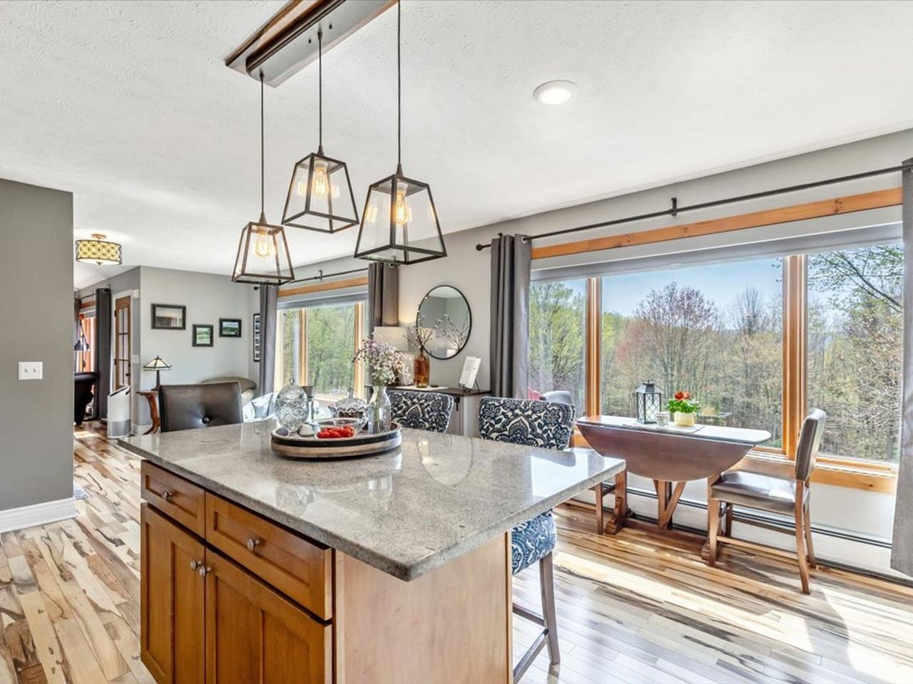 Kitchen with Island