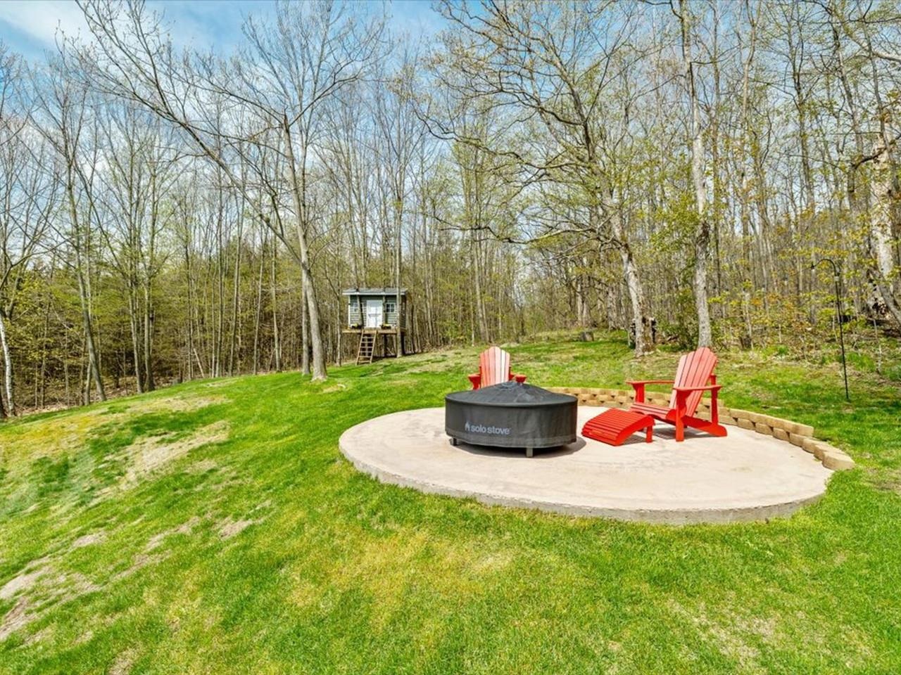 16 Sugarbush Road