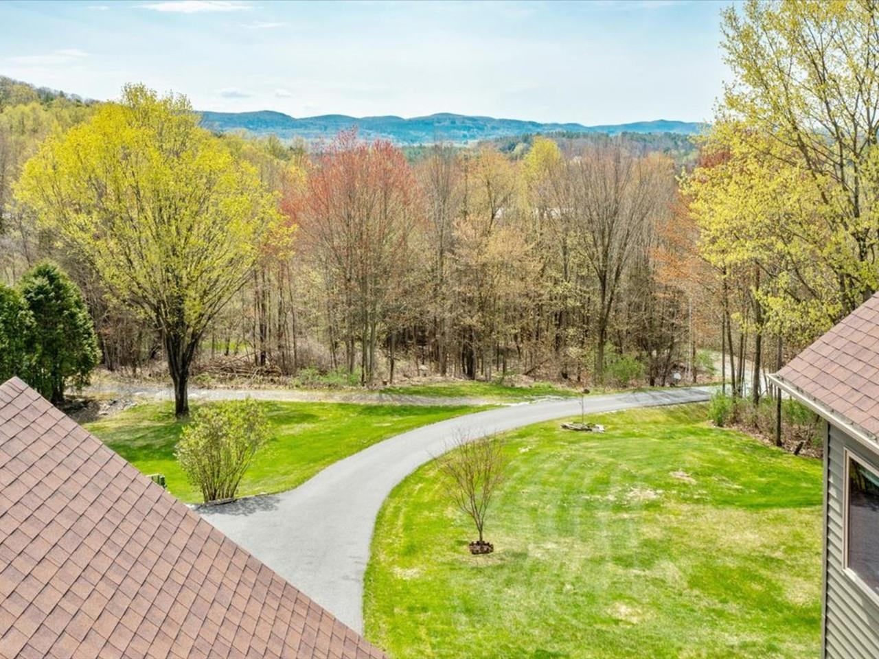 16 Sugarbush Road