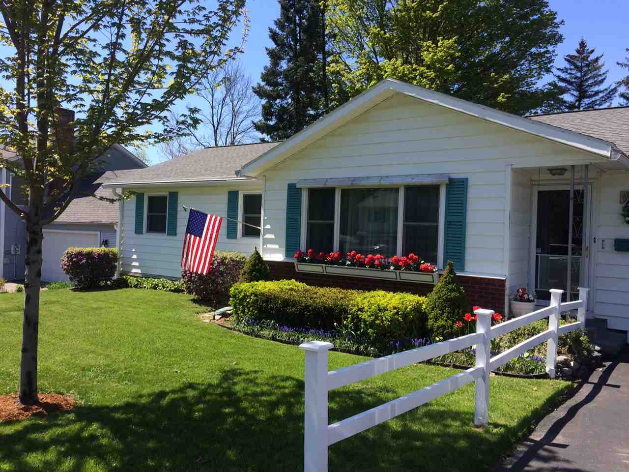 16 Upland Road
