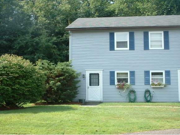 16 Village Glen, Unit 16