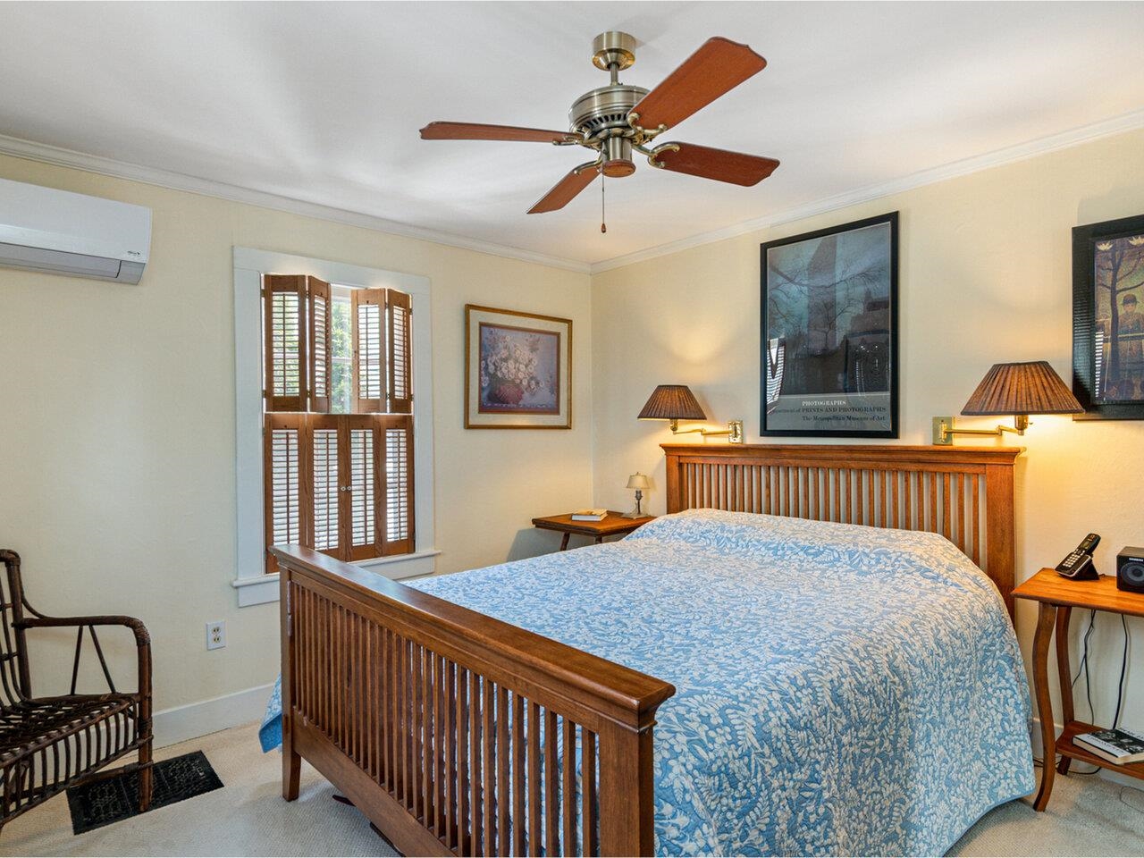 16 White Place