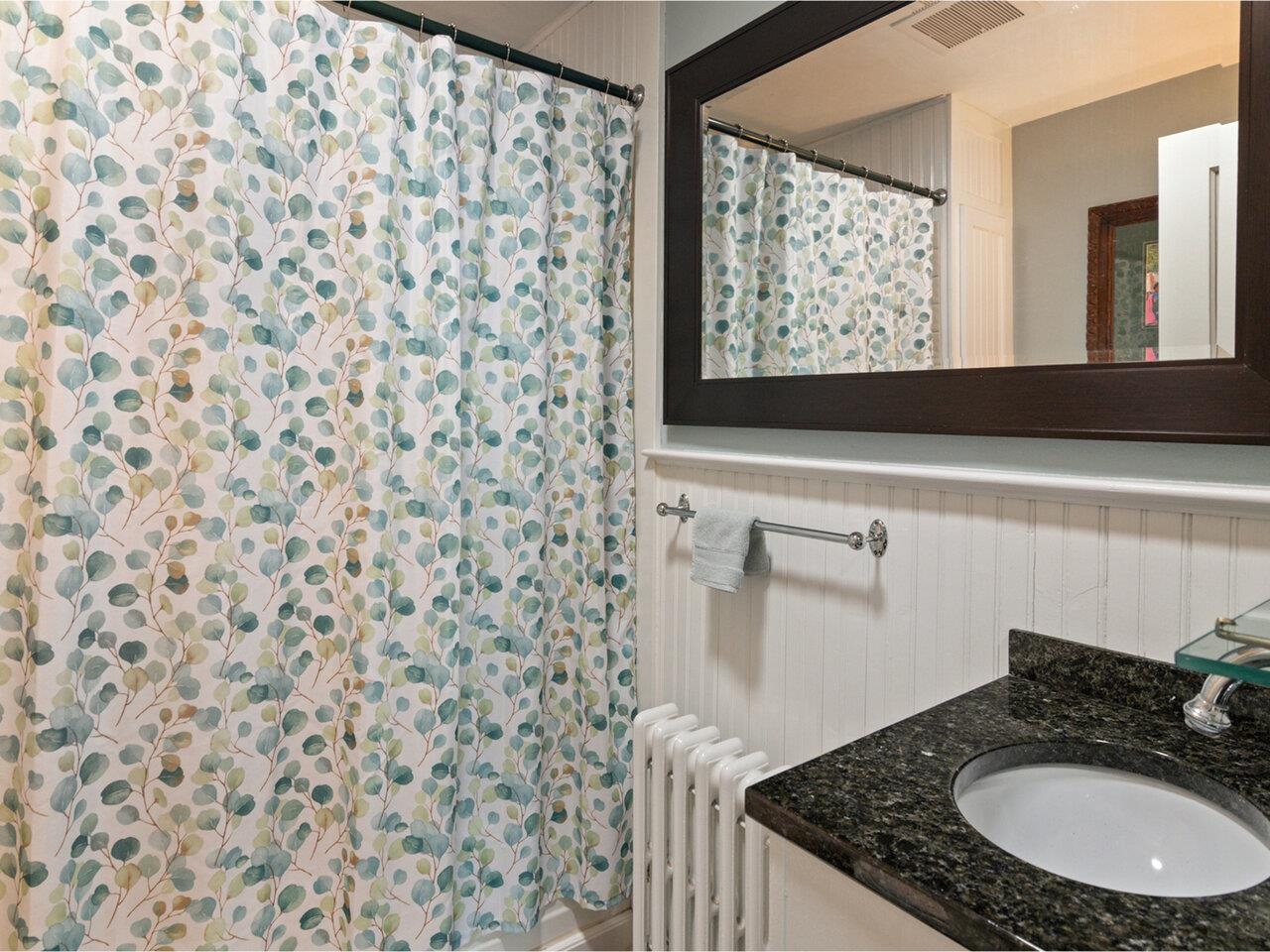 16 White Place