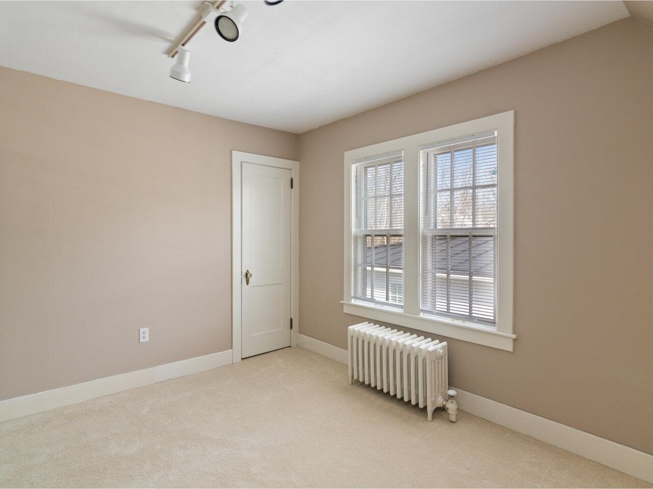 16 White Place