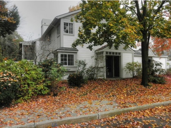16 Winding Brook, Unit 16