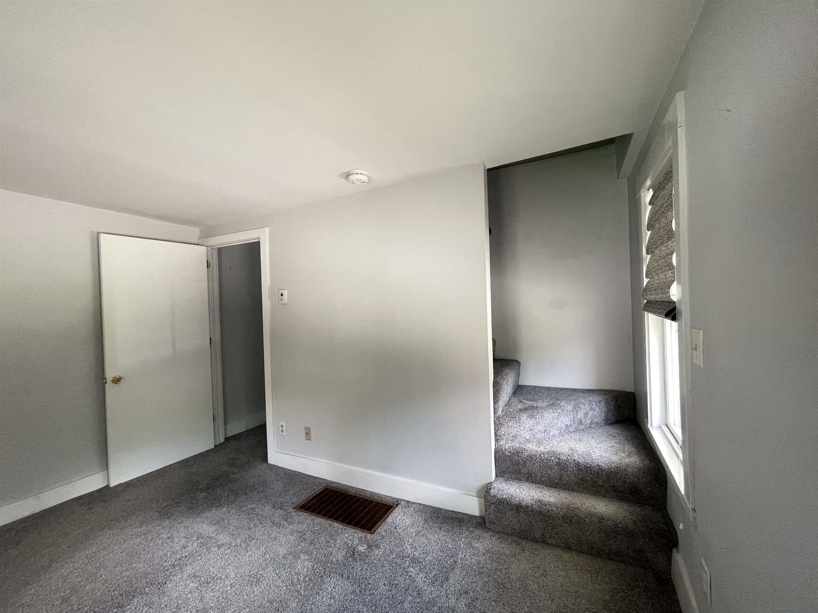 160 Main Street, Unit 2