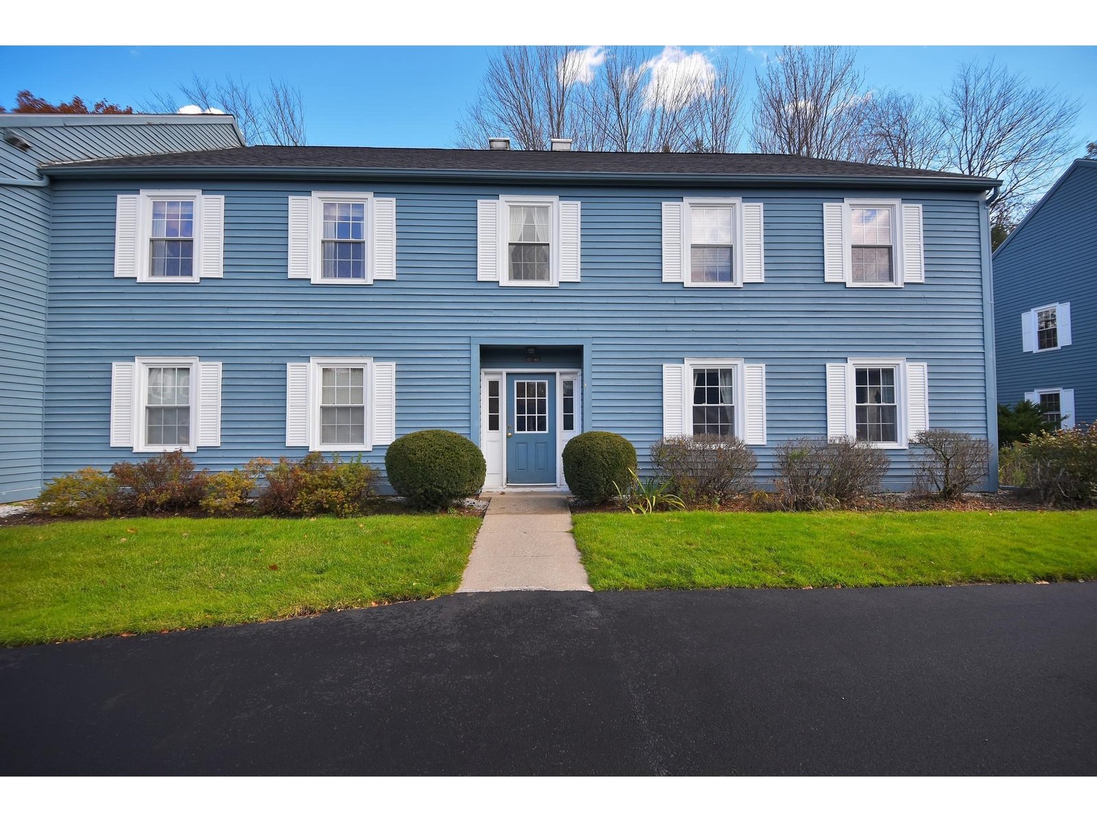 160 N. Twin Oaks Terrace