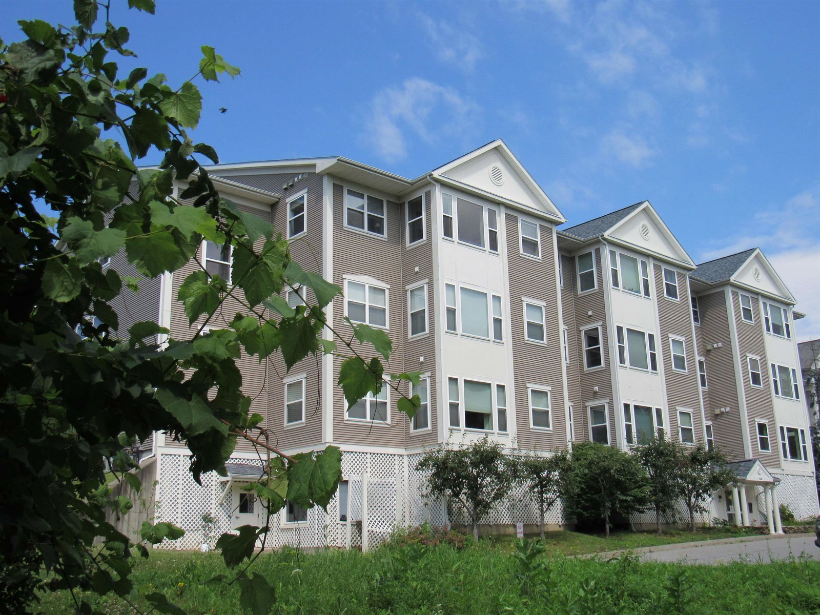 160 Wiley Road, Unit 201