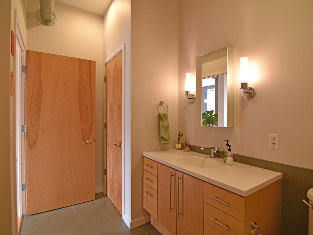 Bath with closet space