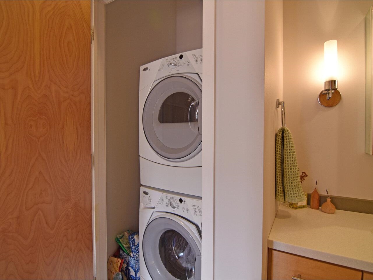 Washer/dryer in-unit