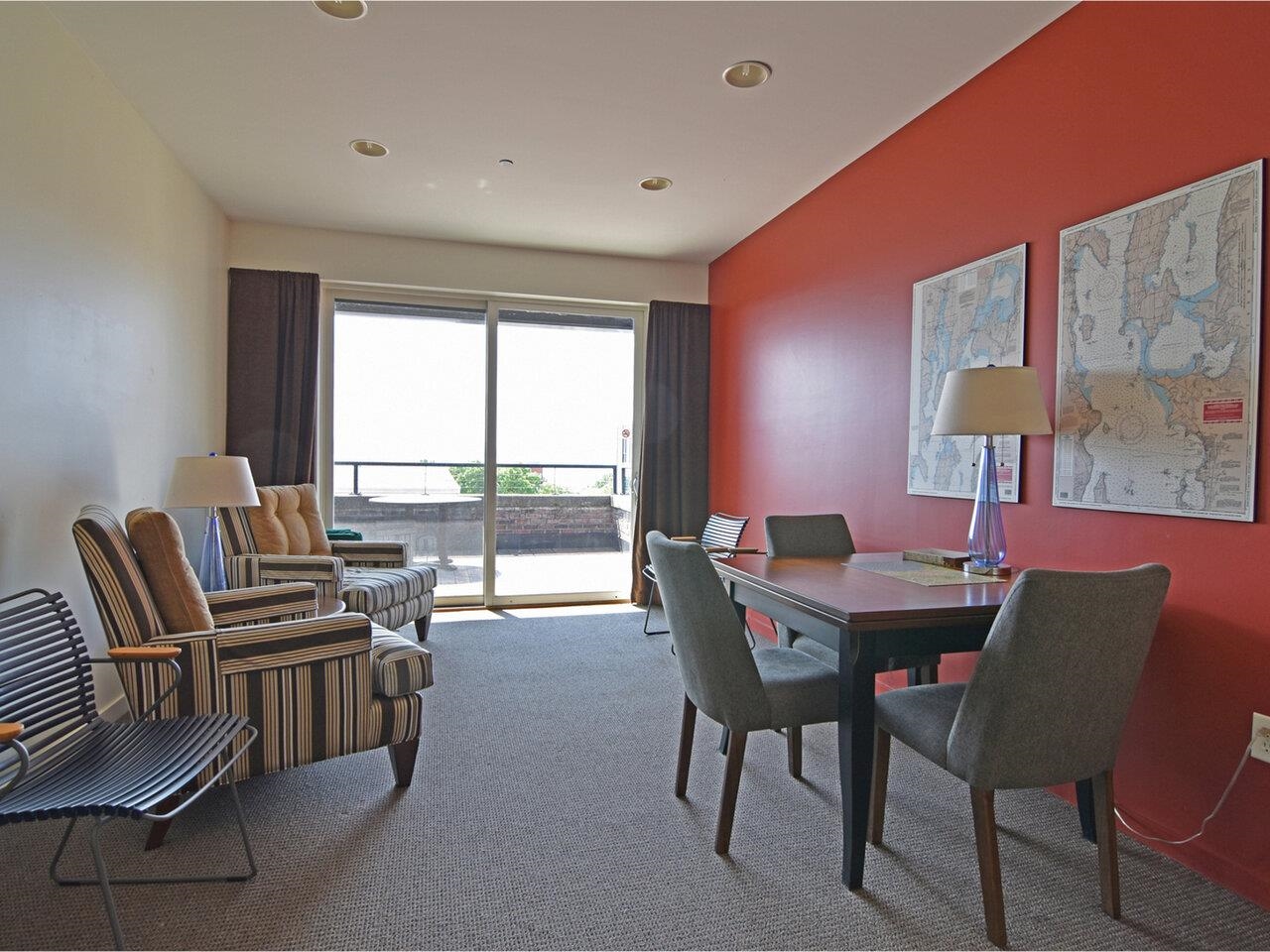 Common lounge, rooftop deck