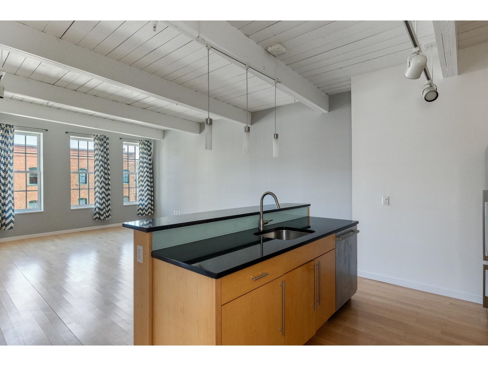 161 St Paul Street, Unit 302