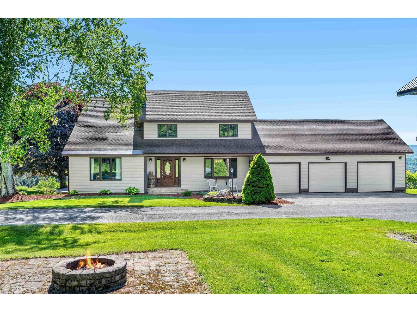 1614 McGlynn Road, Williamstown