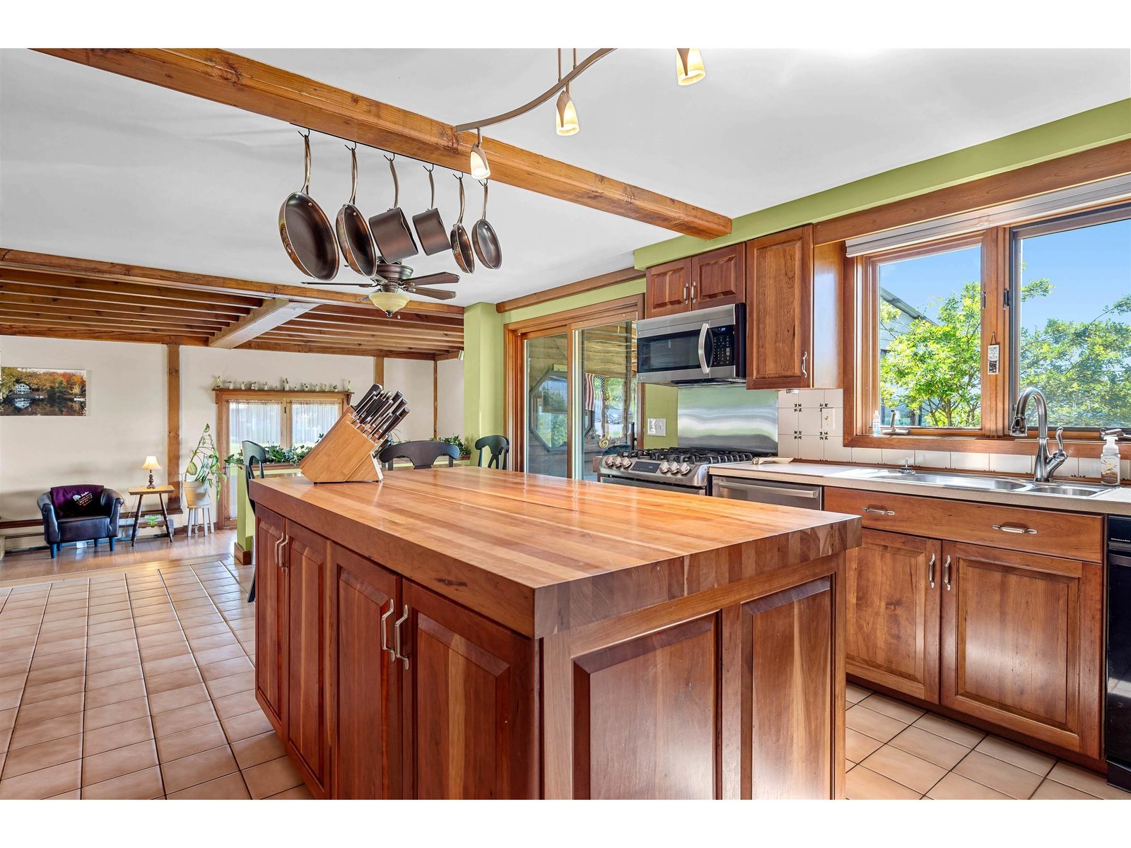 1614 McGlynn Road