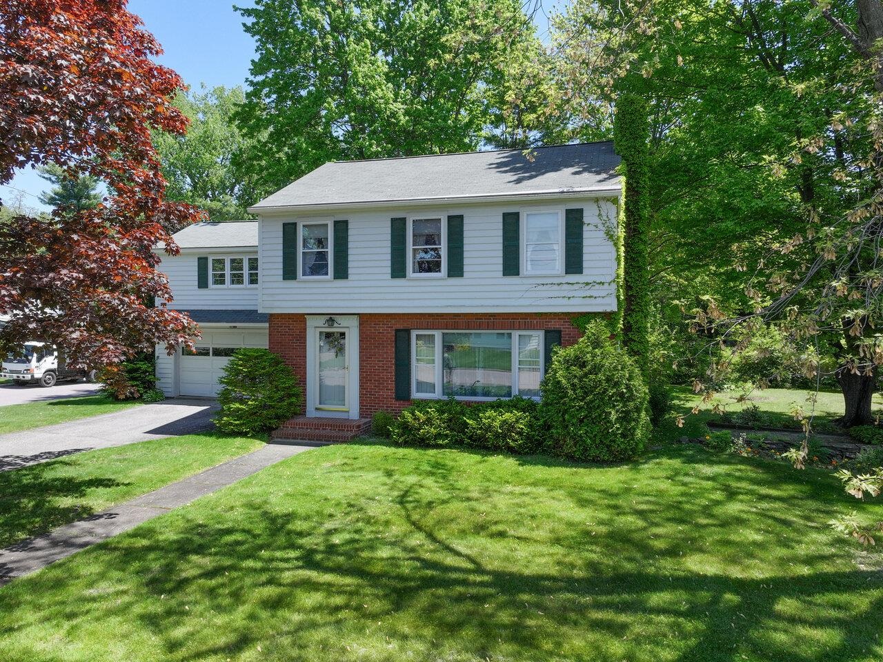 2-Car Garage