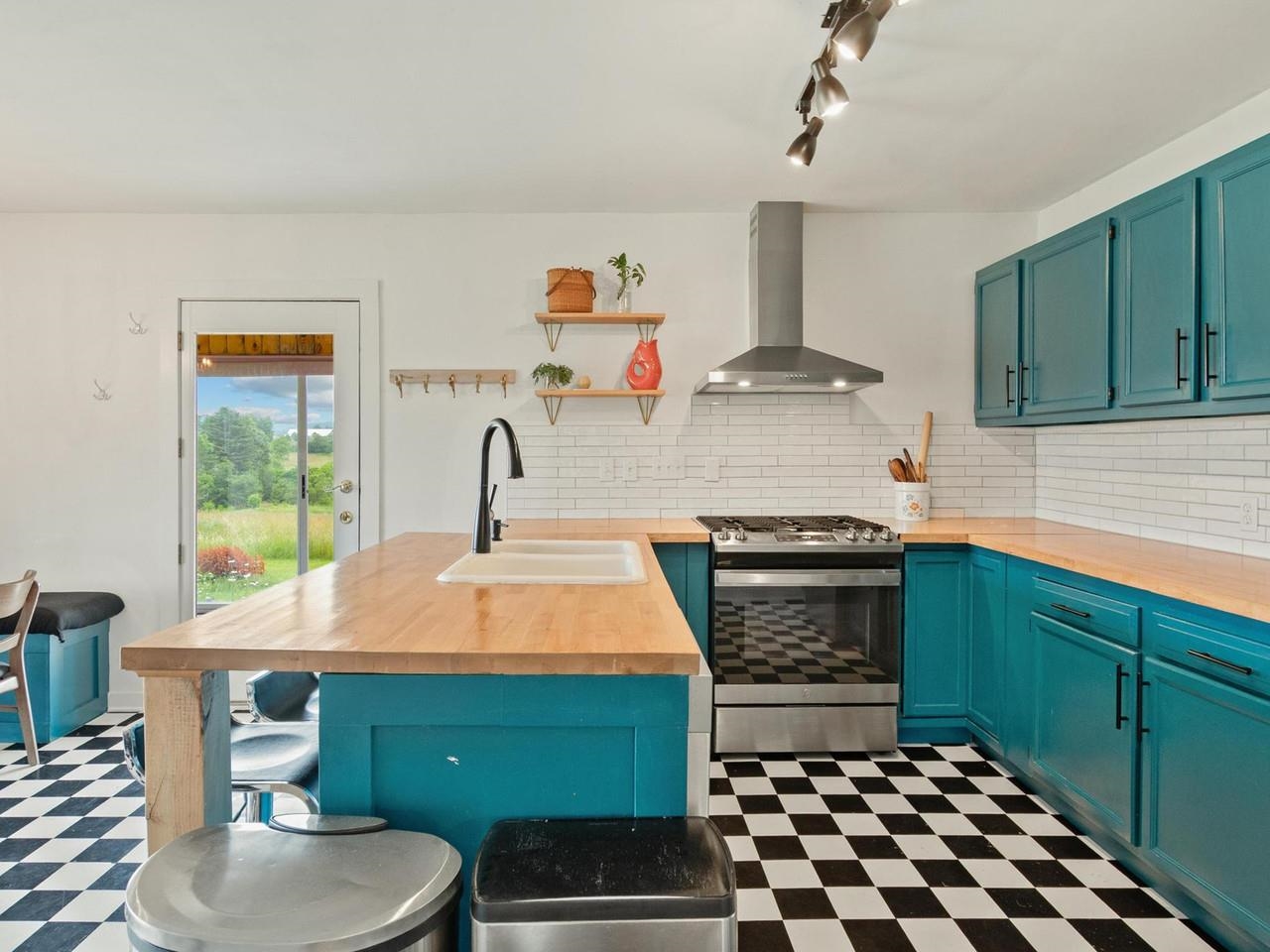 New cabinets & countertops