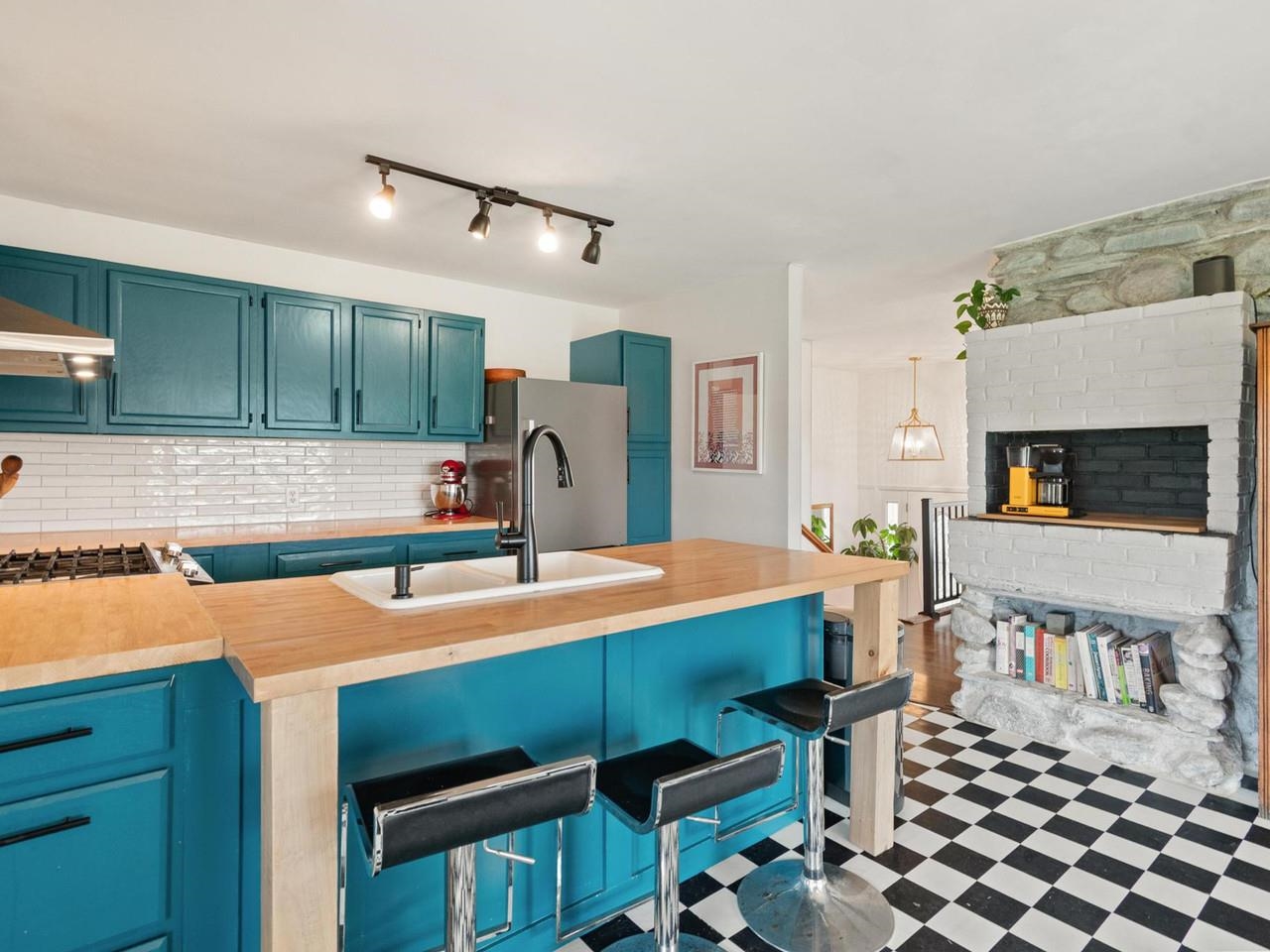 New appliances & backsplash