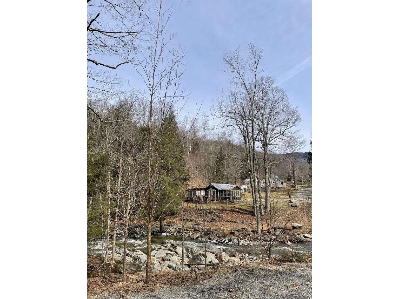 1625 Camel\'s Hump Road Huntington