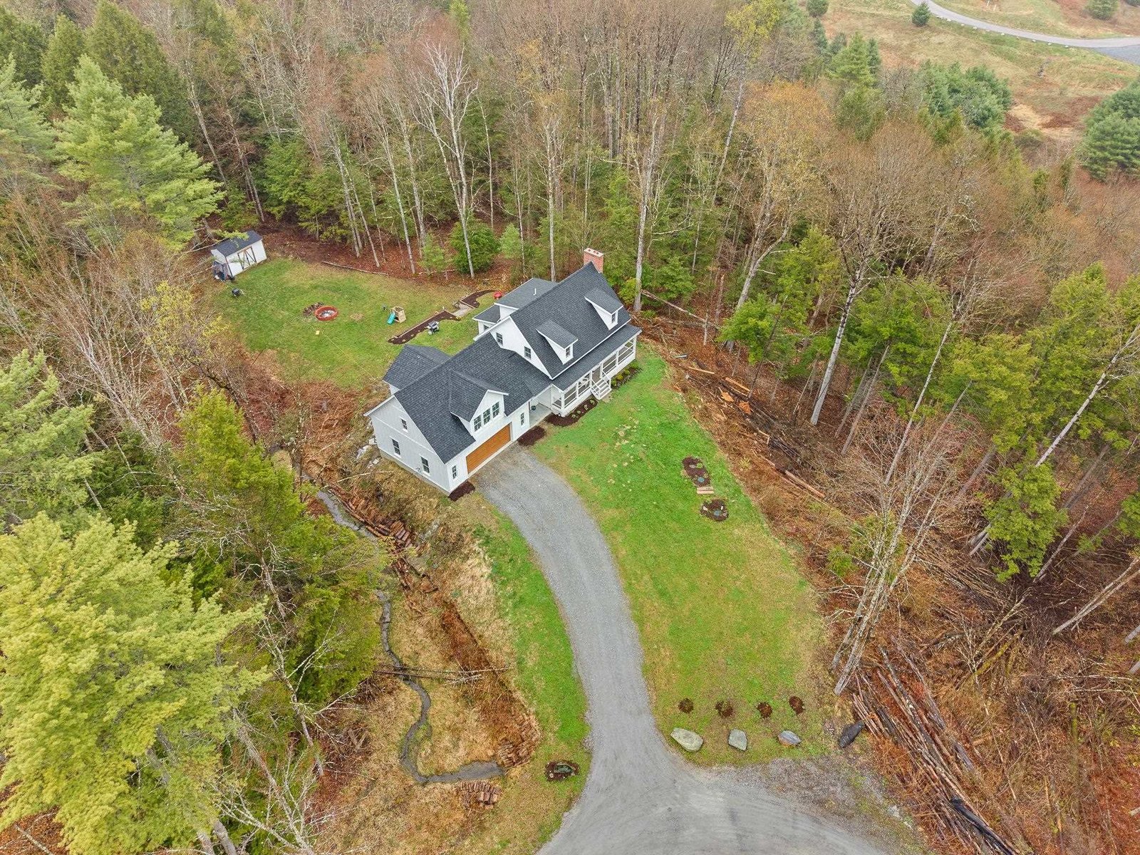 163 E Countryside Road