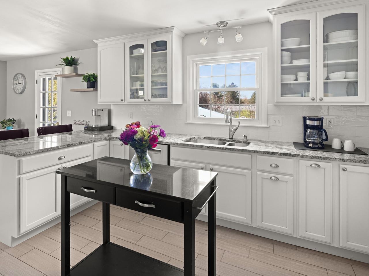 Beautifully Renovated Kitchen
