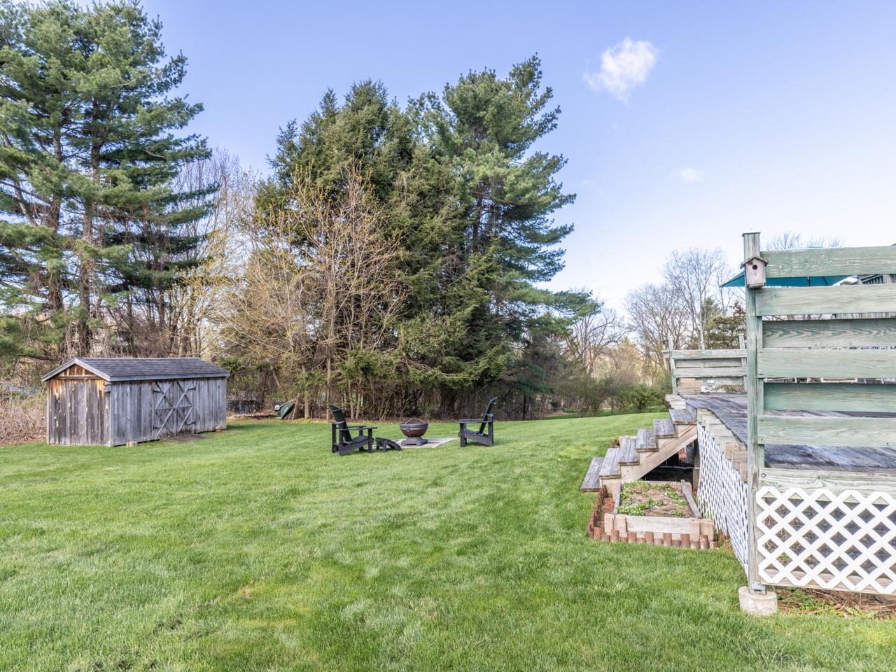Expansive 1 Acre Lot!