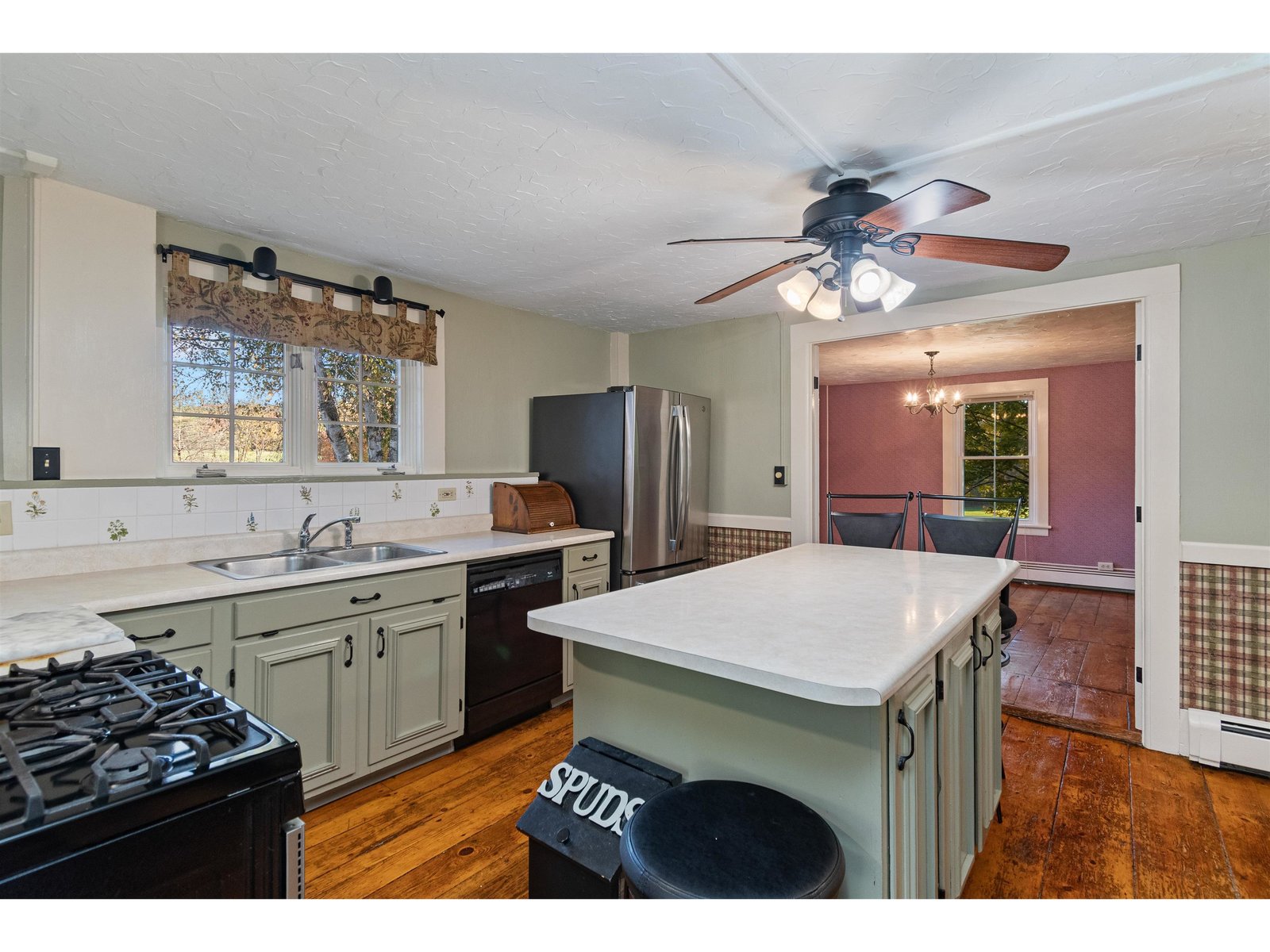 1632 Bradley Road