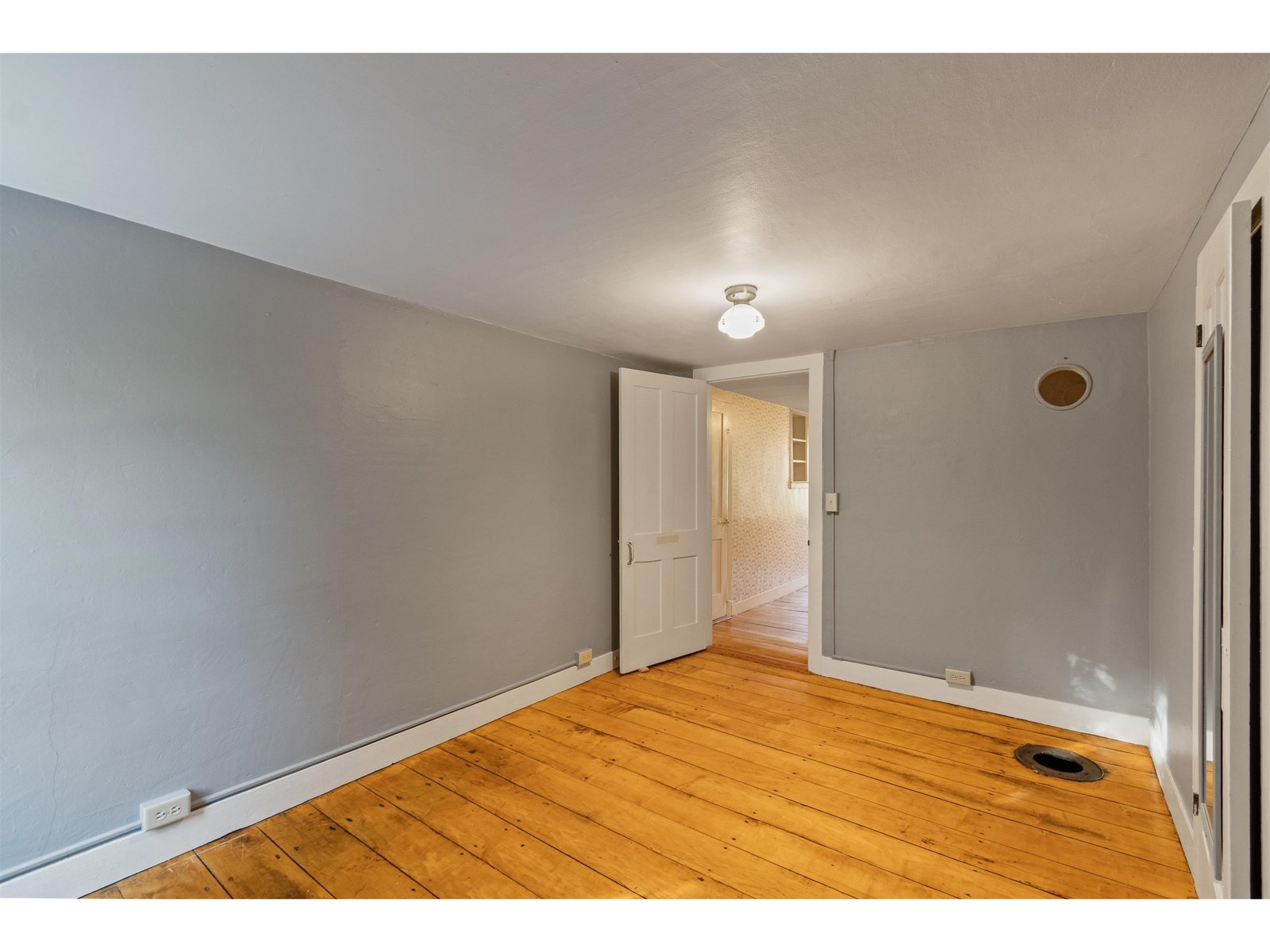 1632 Bradley Road