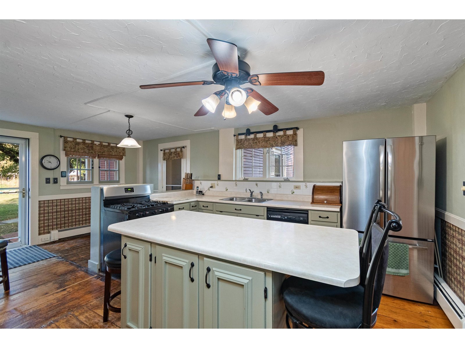 1632 Bradley Road
