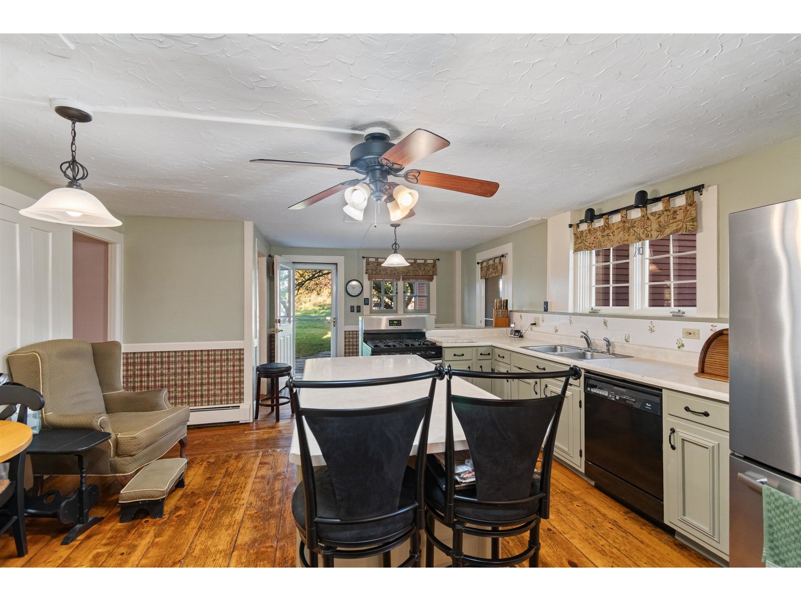 1632 Bradley Road