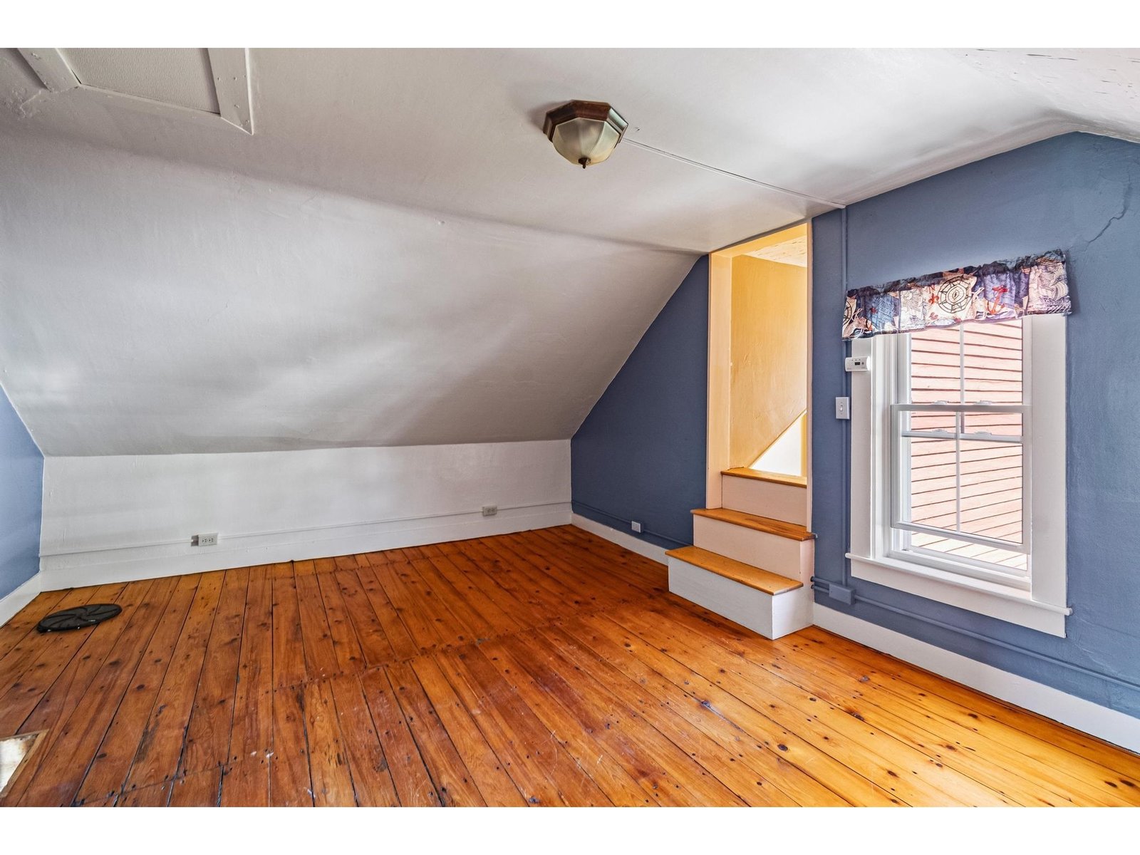 1632 Bradley Road