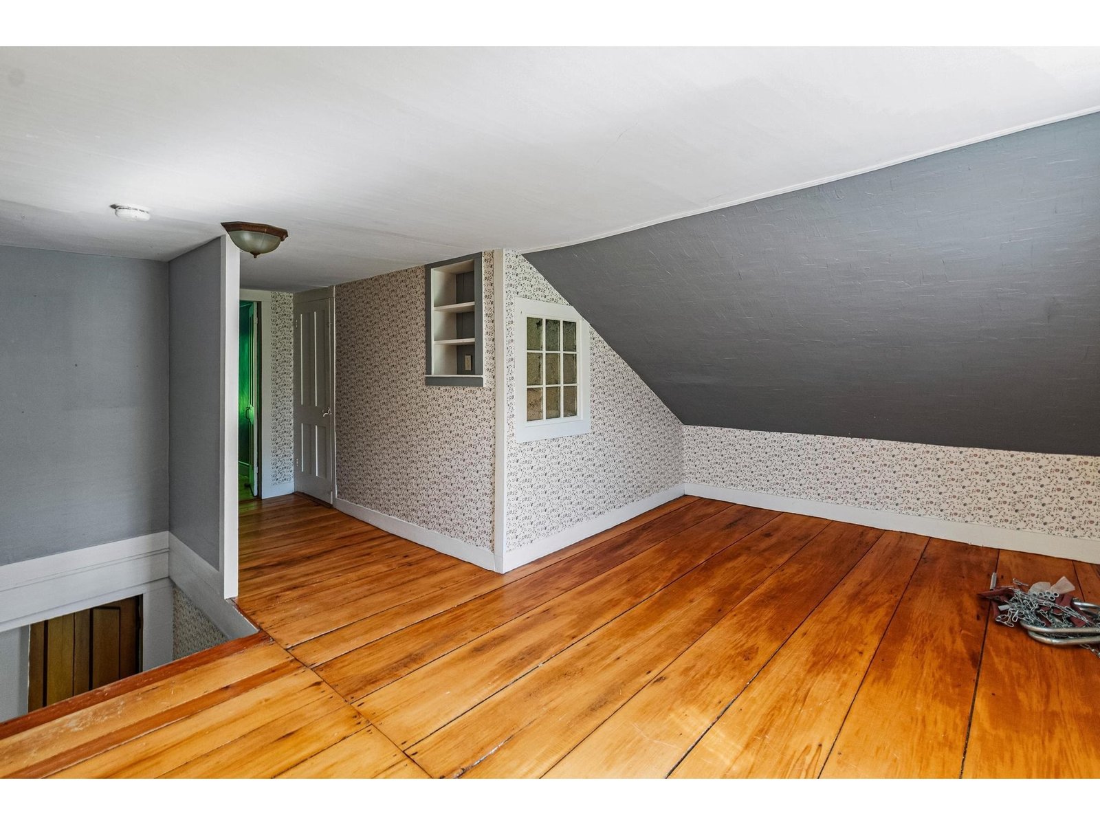 1632 Bradley Road