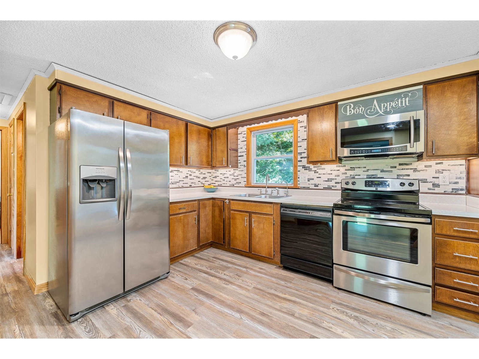 164 East Hill Road