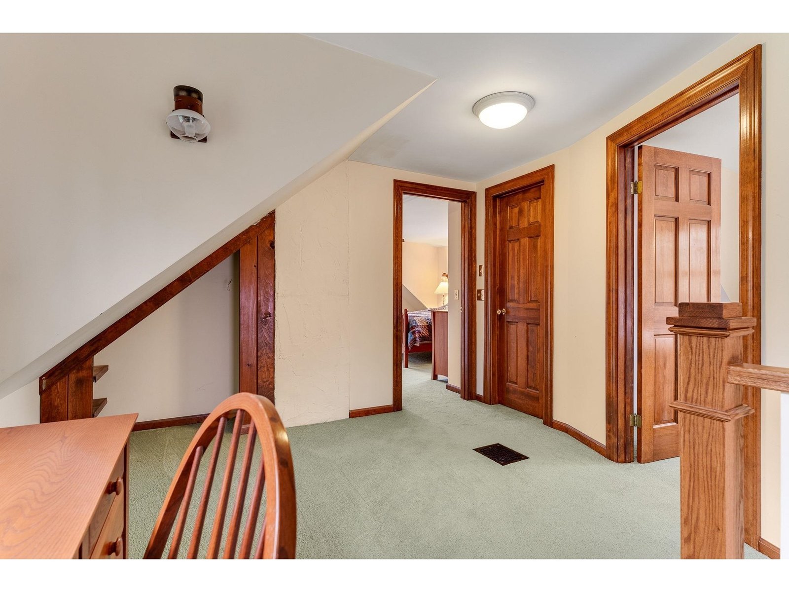 2nd floor landing