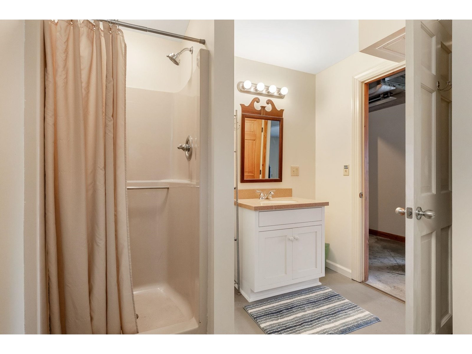 Basement 3/4 bath